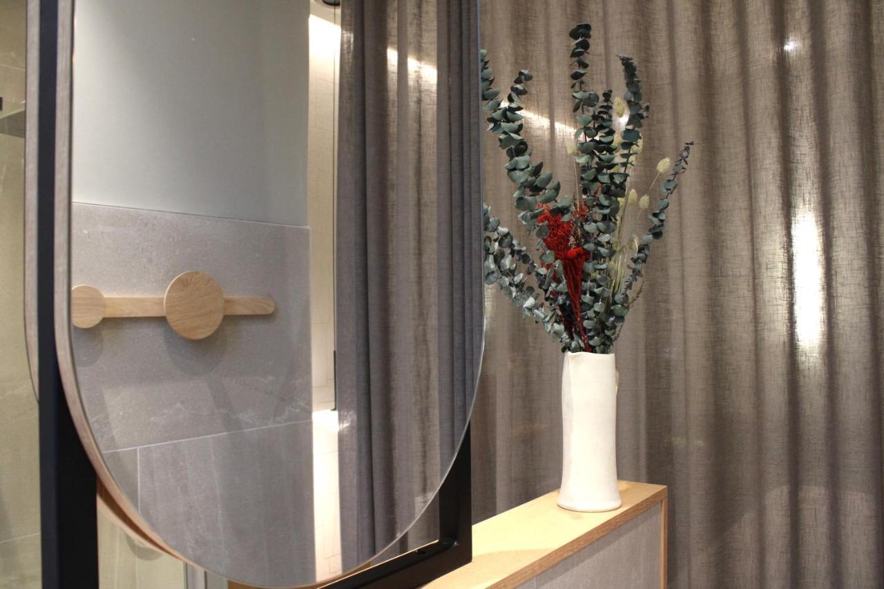 Mihotel Sala Лион Экстерьер фото
