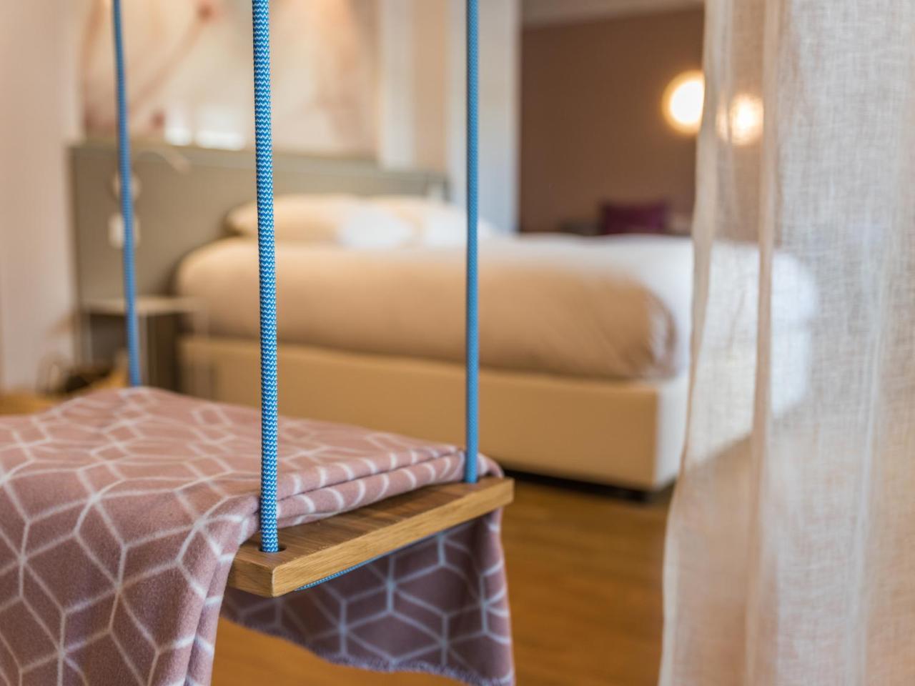 Mihotel Sala Лион Экстерьер фото
